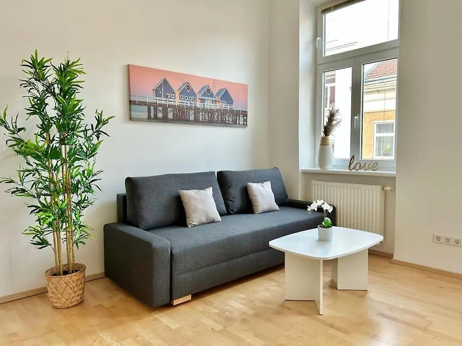 50 M2 Stylish Apartment With Free Parking contacts